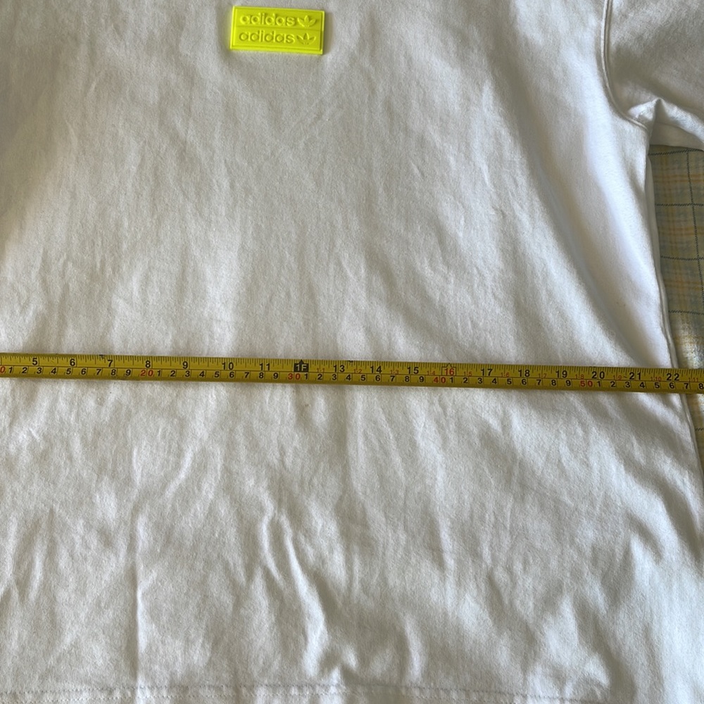 Adidas TSHIRT - Picture 4 of 10